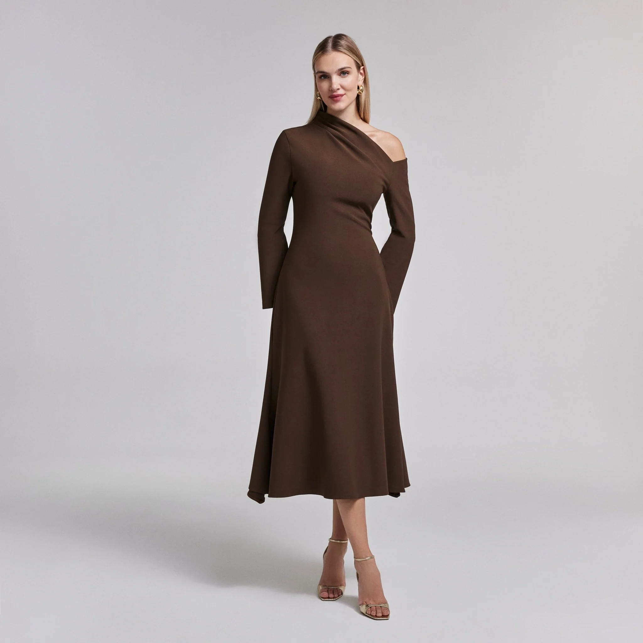 Bare shoulder Crepe Midi dress - Image 2