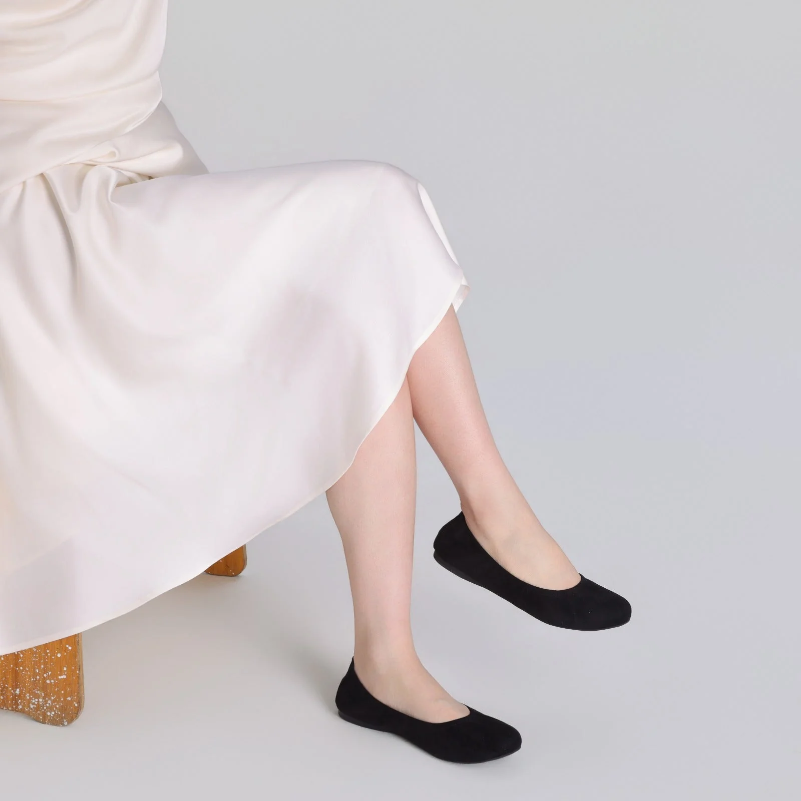 Black Suede Elastic Ballet Flats - Image 2