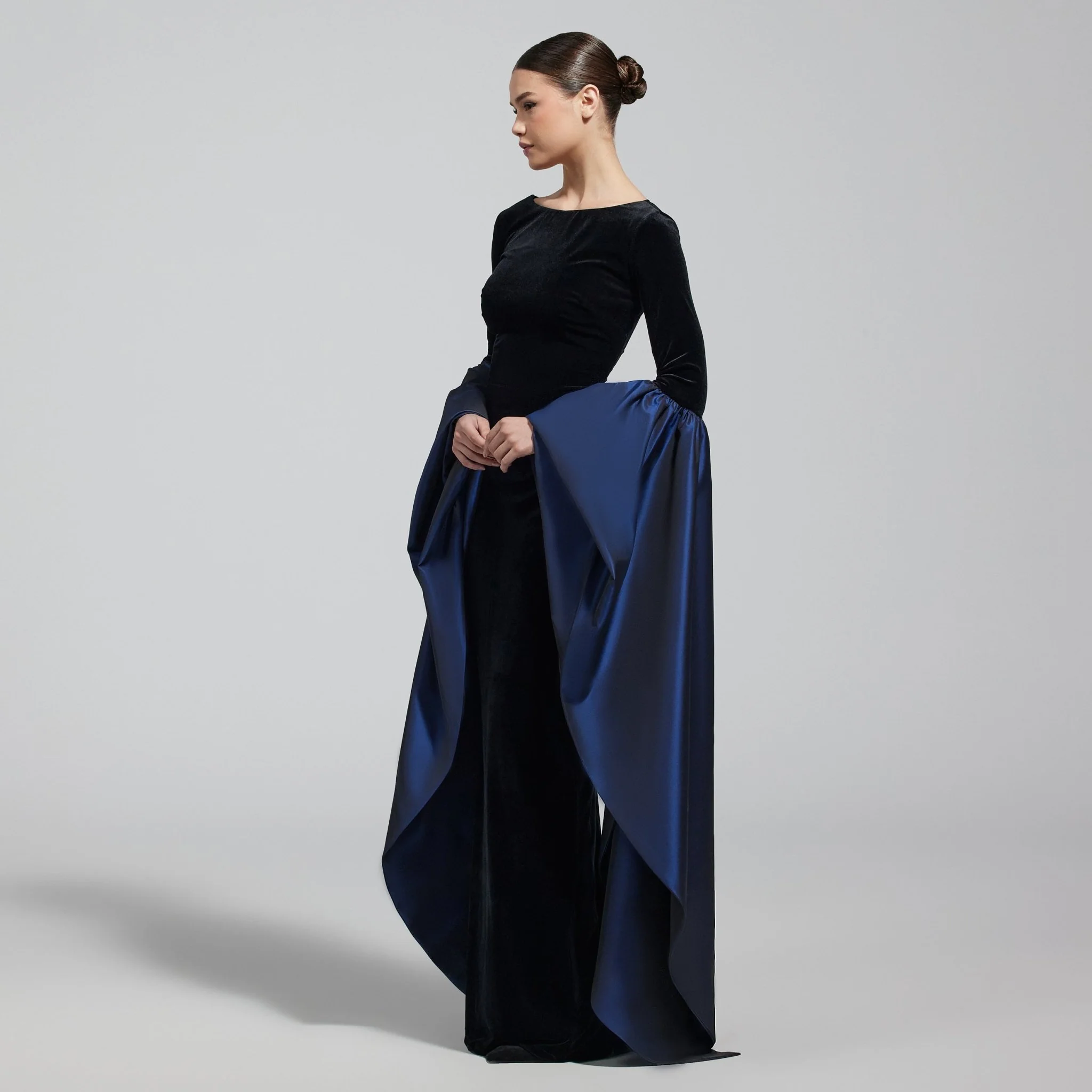 Black Fitted Gown With Extra Long Sleeves - Image 3