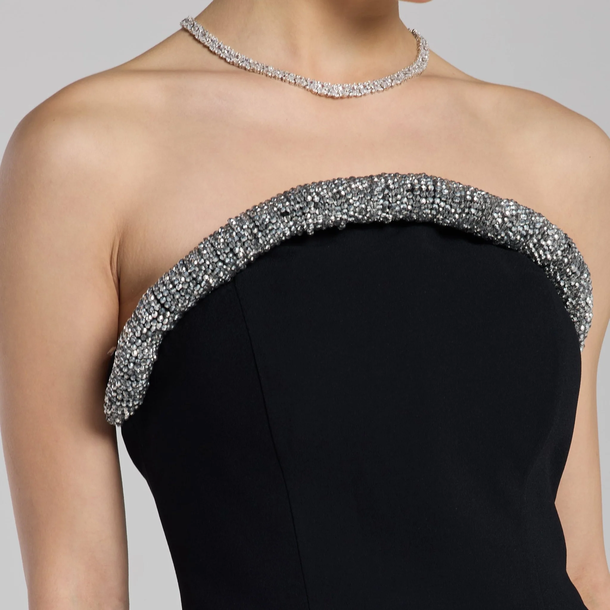 Black Strapless Crepe Gown - Image 3