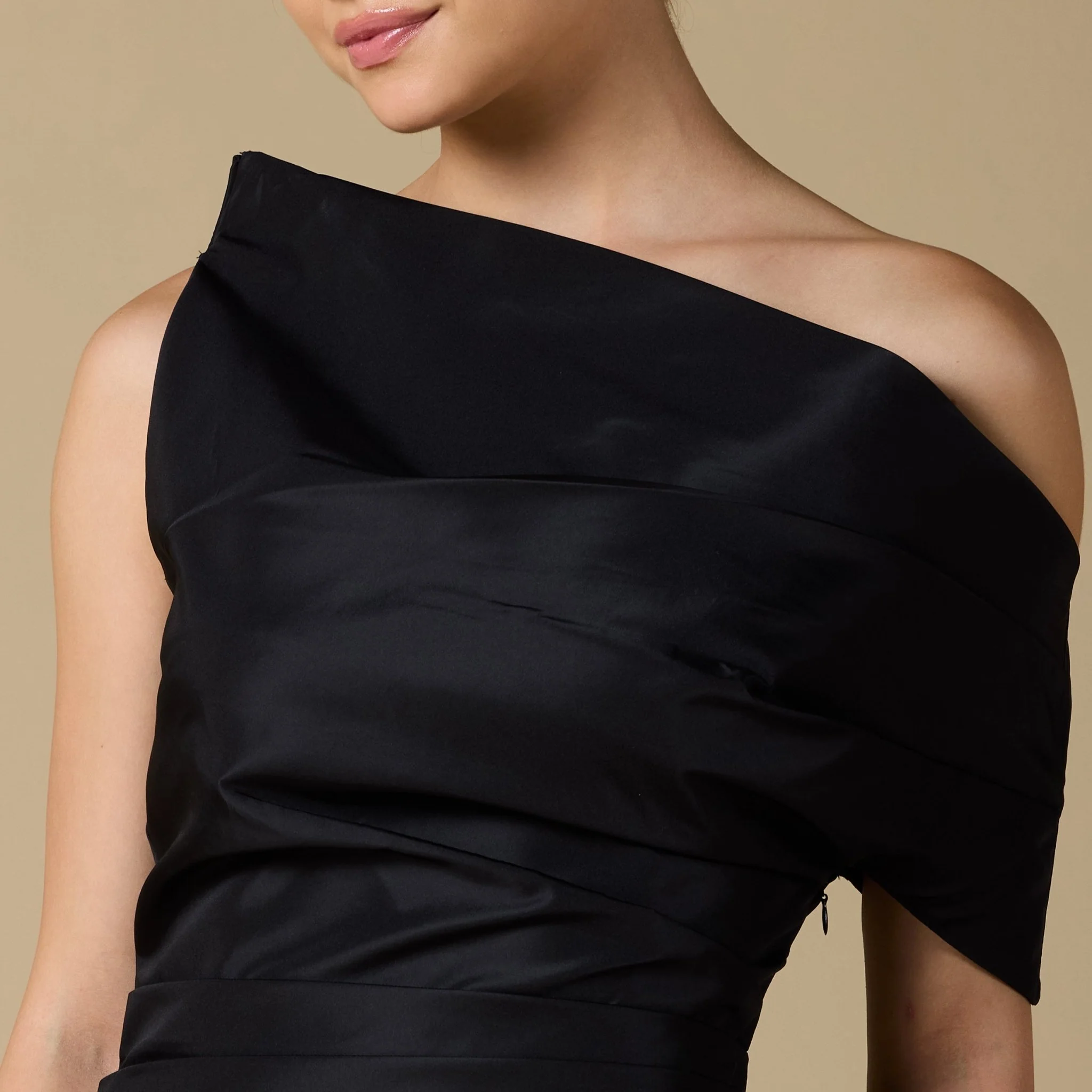 Black One Shoulder Taffeta Gown - Image 4