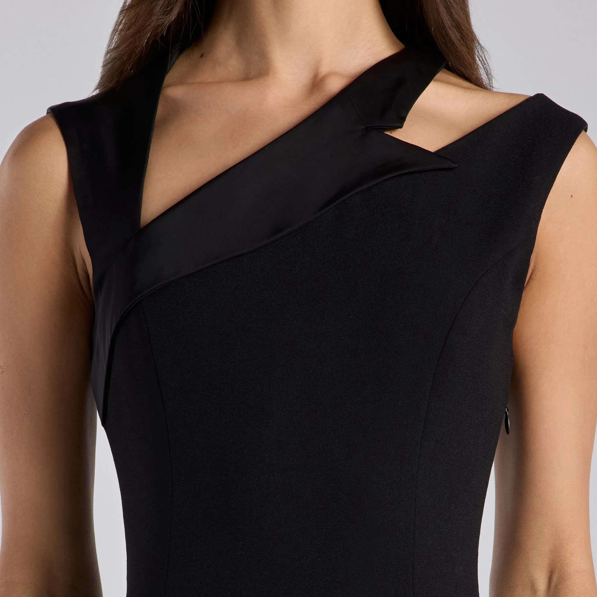 Black Satin-Trimmed Crepe Maxi Dress - Image 3