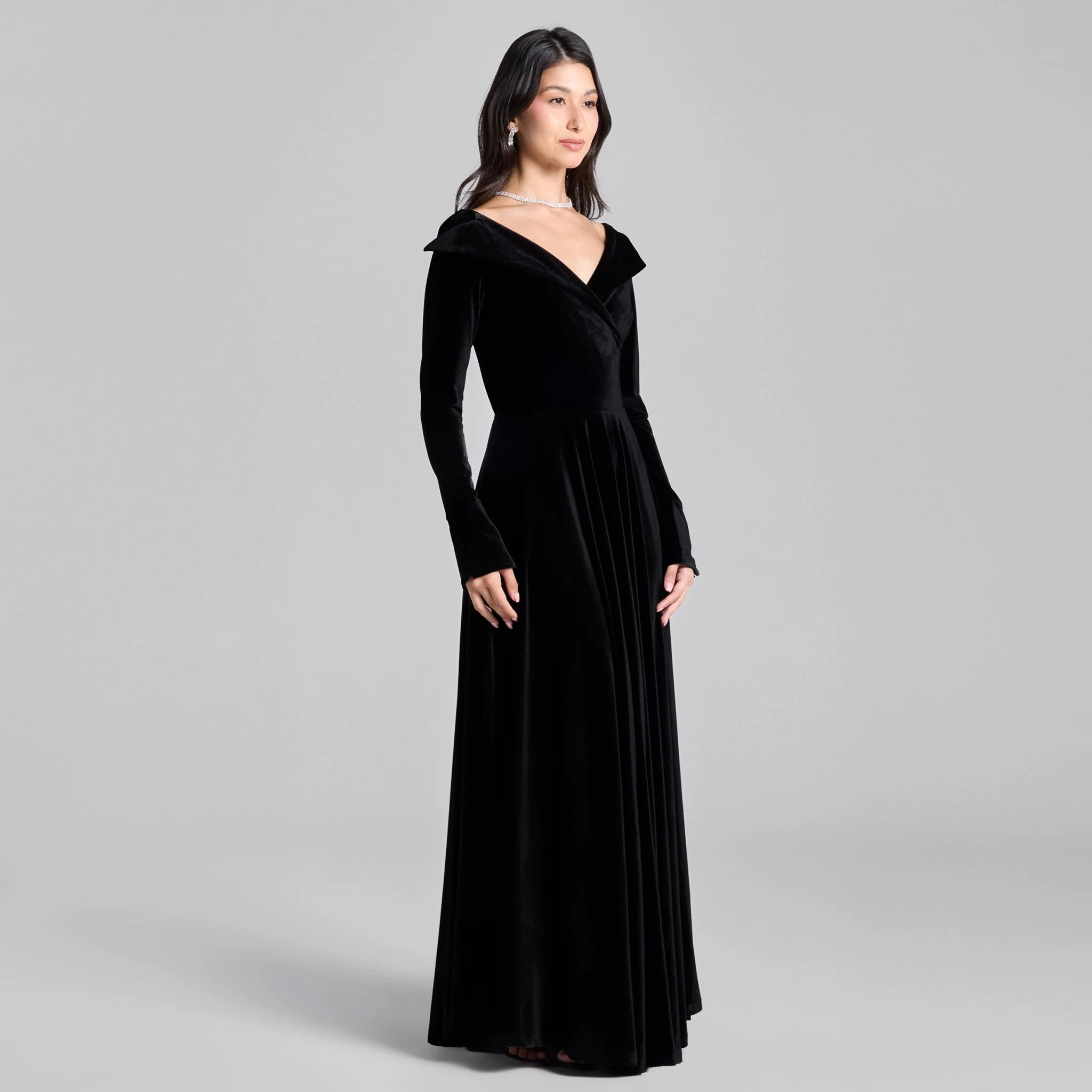 Black Wide V Neck Long Sleeve Velvet Midi Dress - Image 2