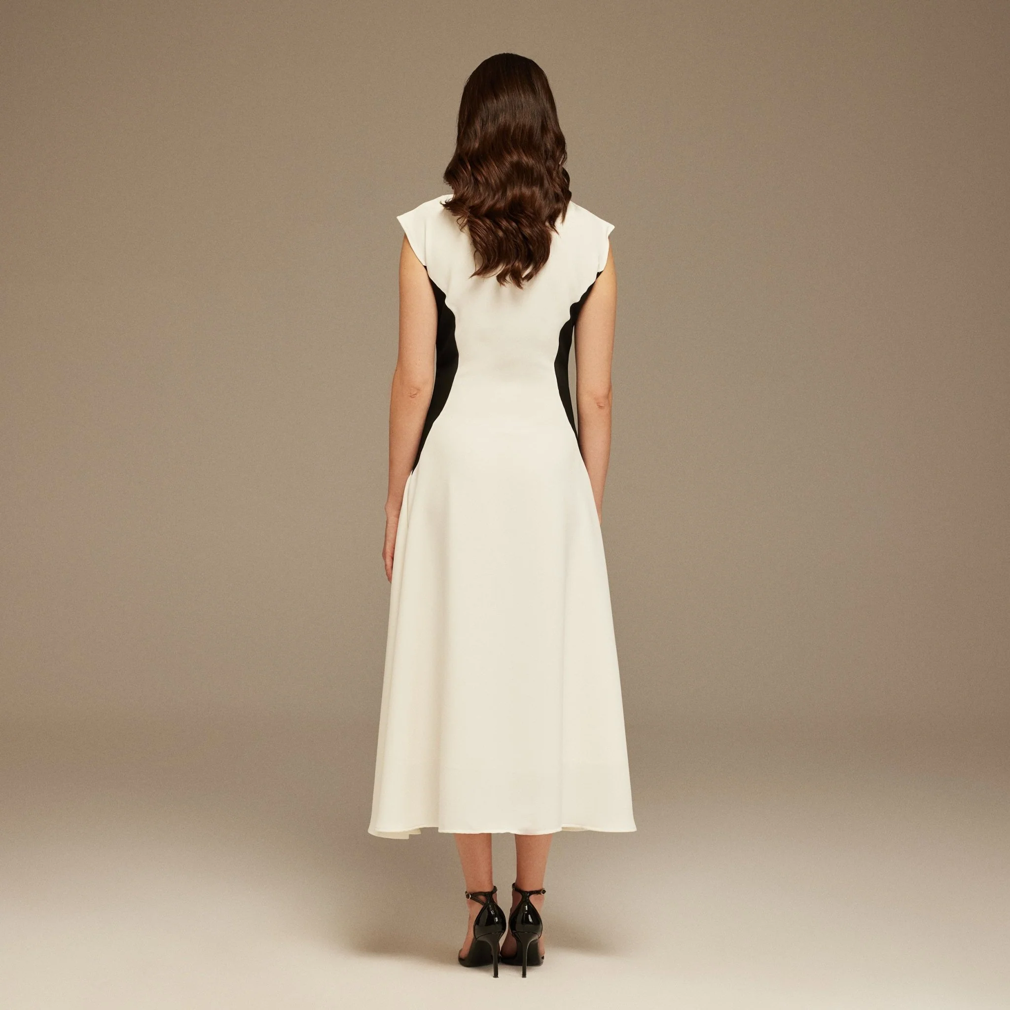 Black & White Boatneck design with flared Skirt - Image 4