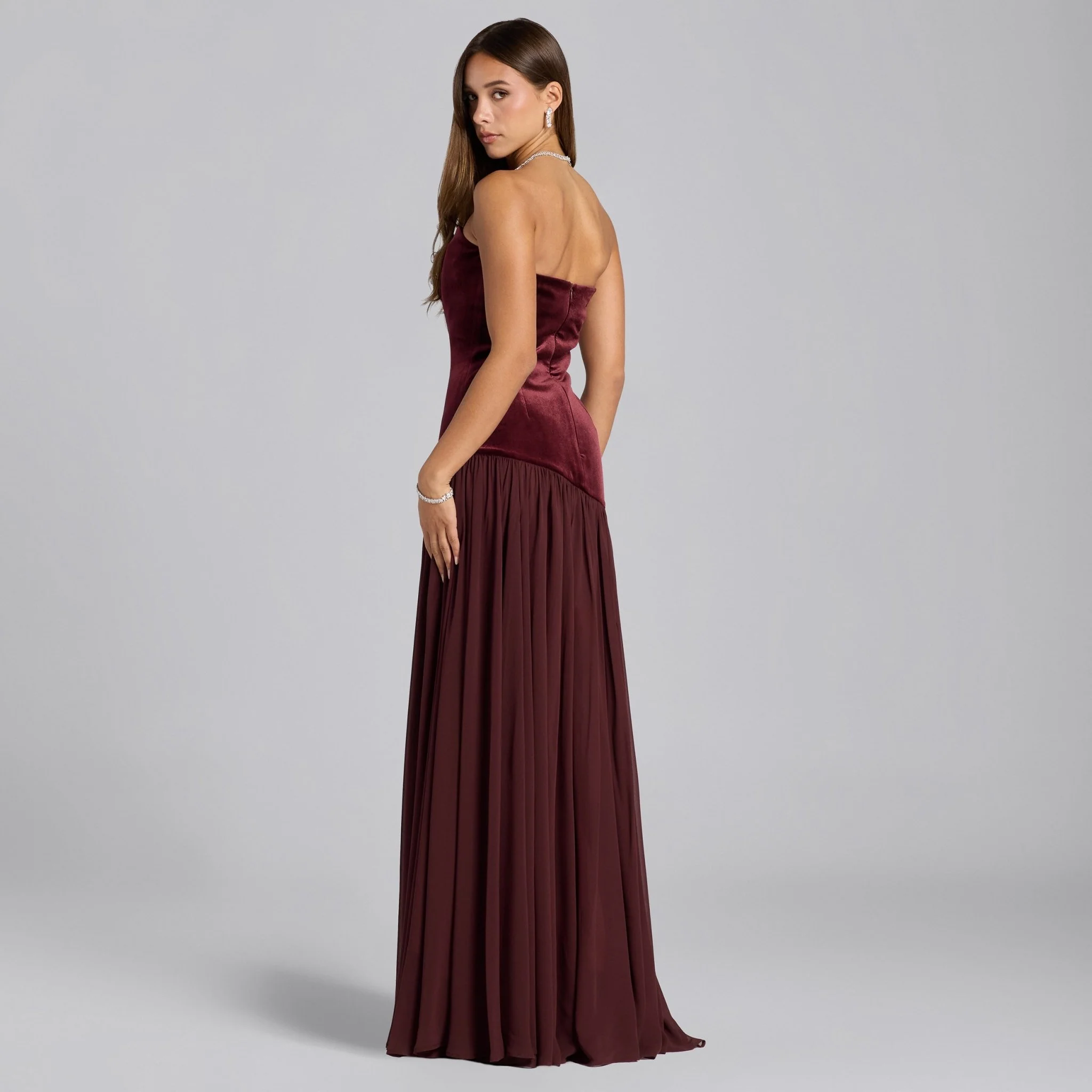 Burgundy Velvet Dress with Voluminous Chiffon Skirt - Image 5