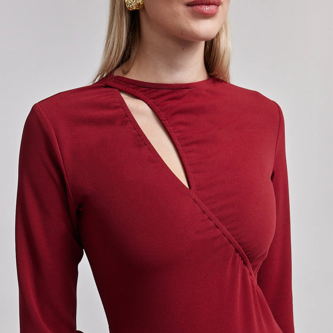 Dark Red Gathered Chest Crepe Midi Dress - Image 2