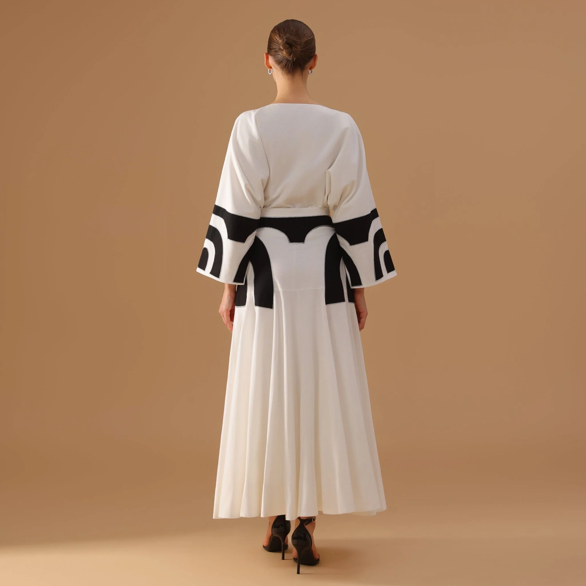 Embroidered Maxi Sleeve Top with Skirt - Image 5