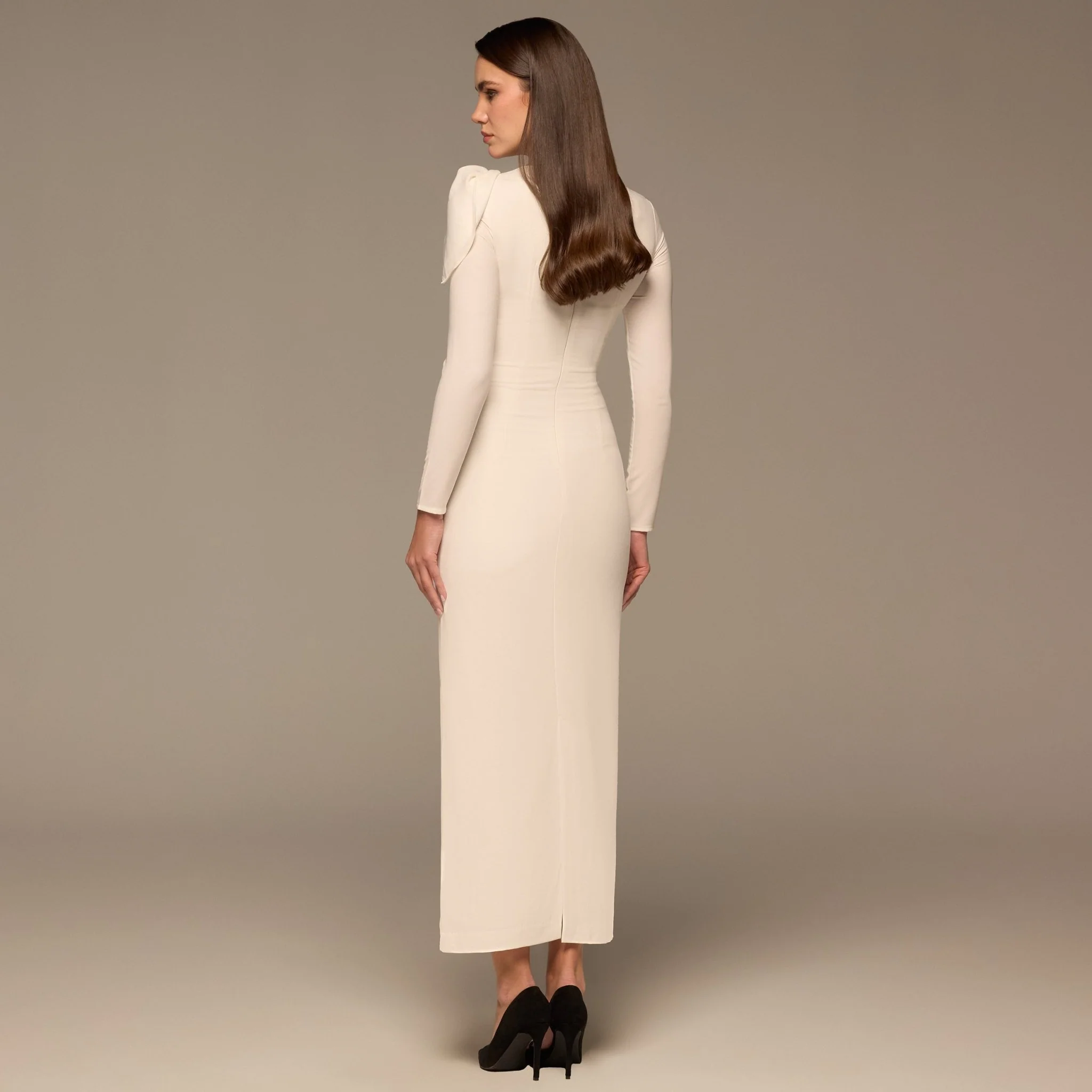 Ivory Gathered Shoulder Crepe Maxi Dress - Image 4