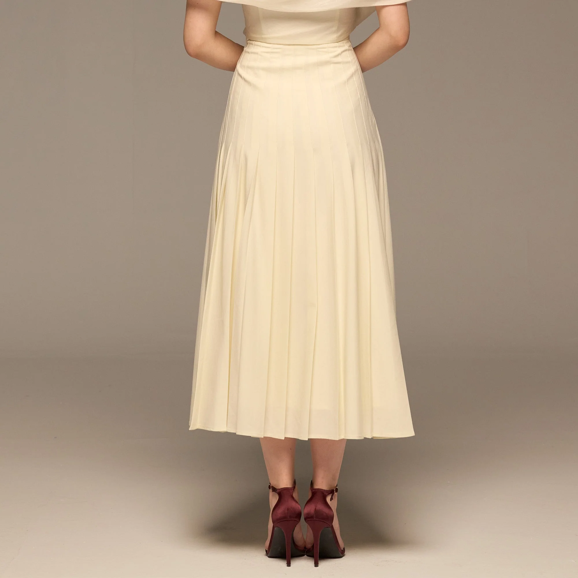 Ivory Pleated A Line Crepe Skirt - Image 7