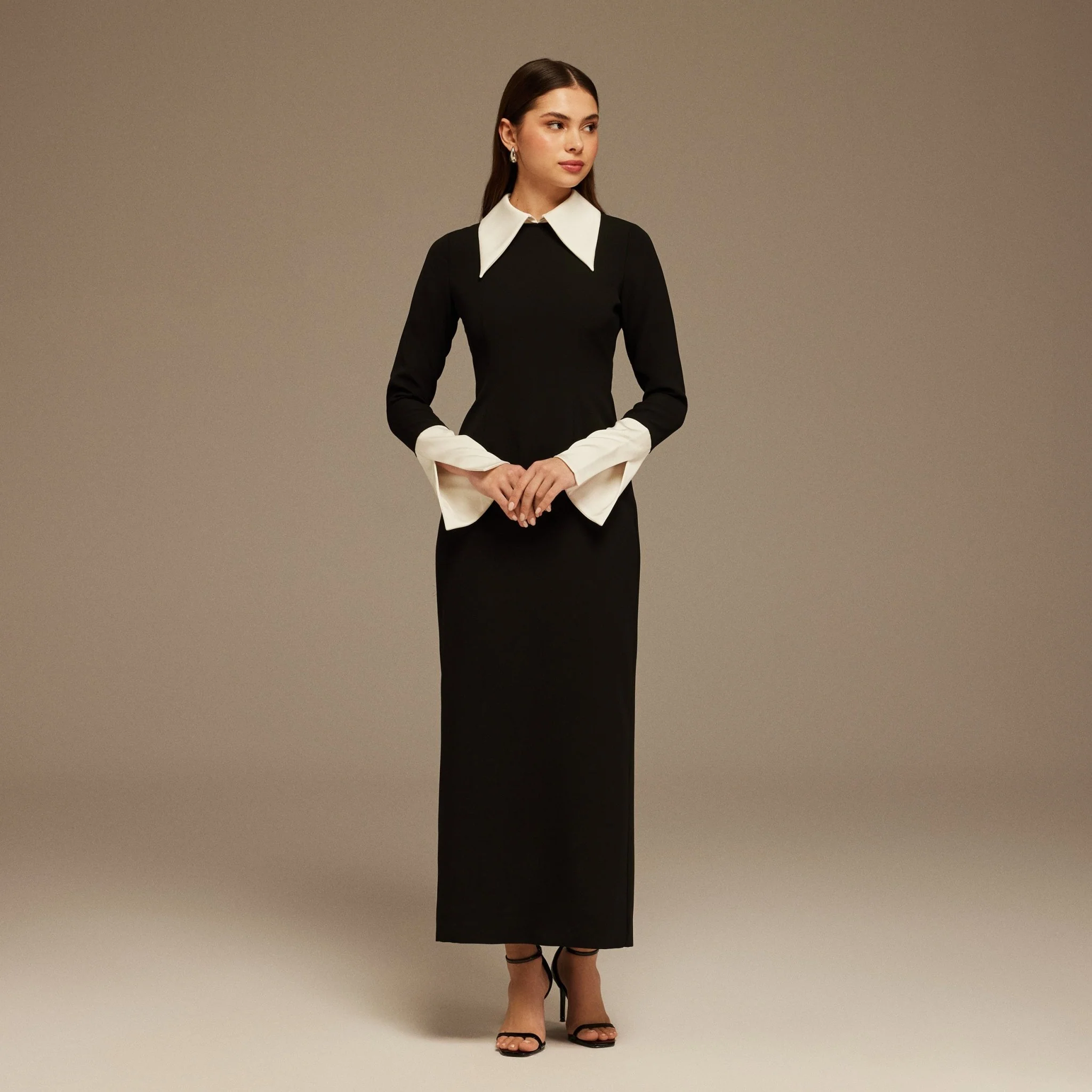 Maxi Dress with White Collar Details