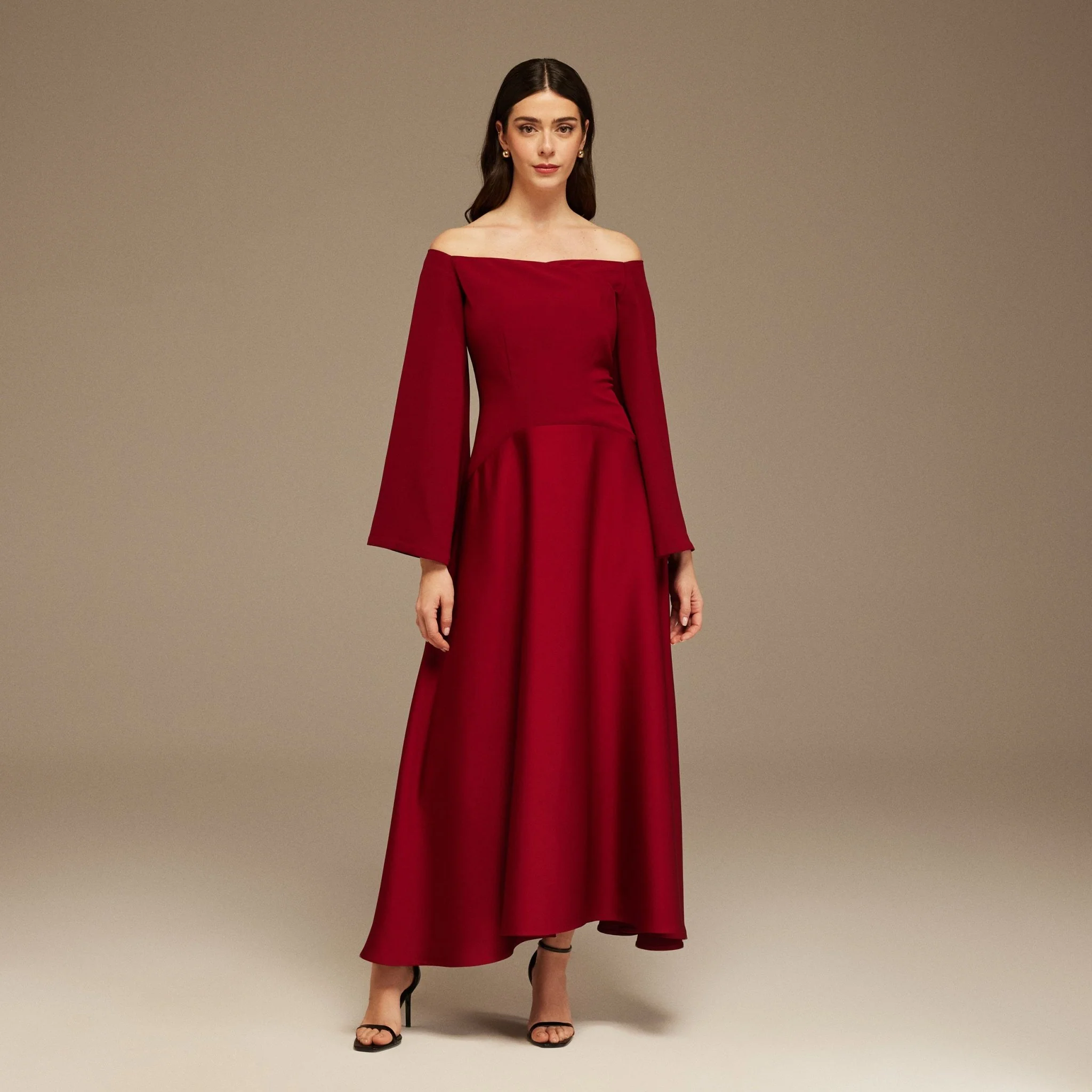 Off-shoulder Maxi Dress with flowing sleeves