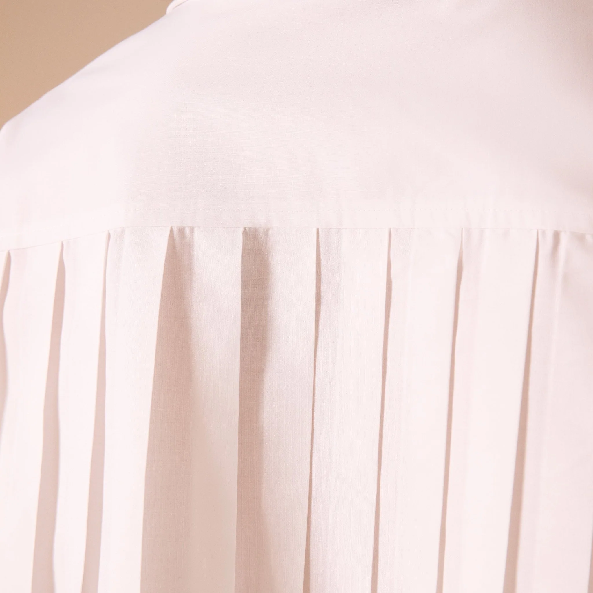 White Cotton Pleated Back Shirt - Image 3