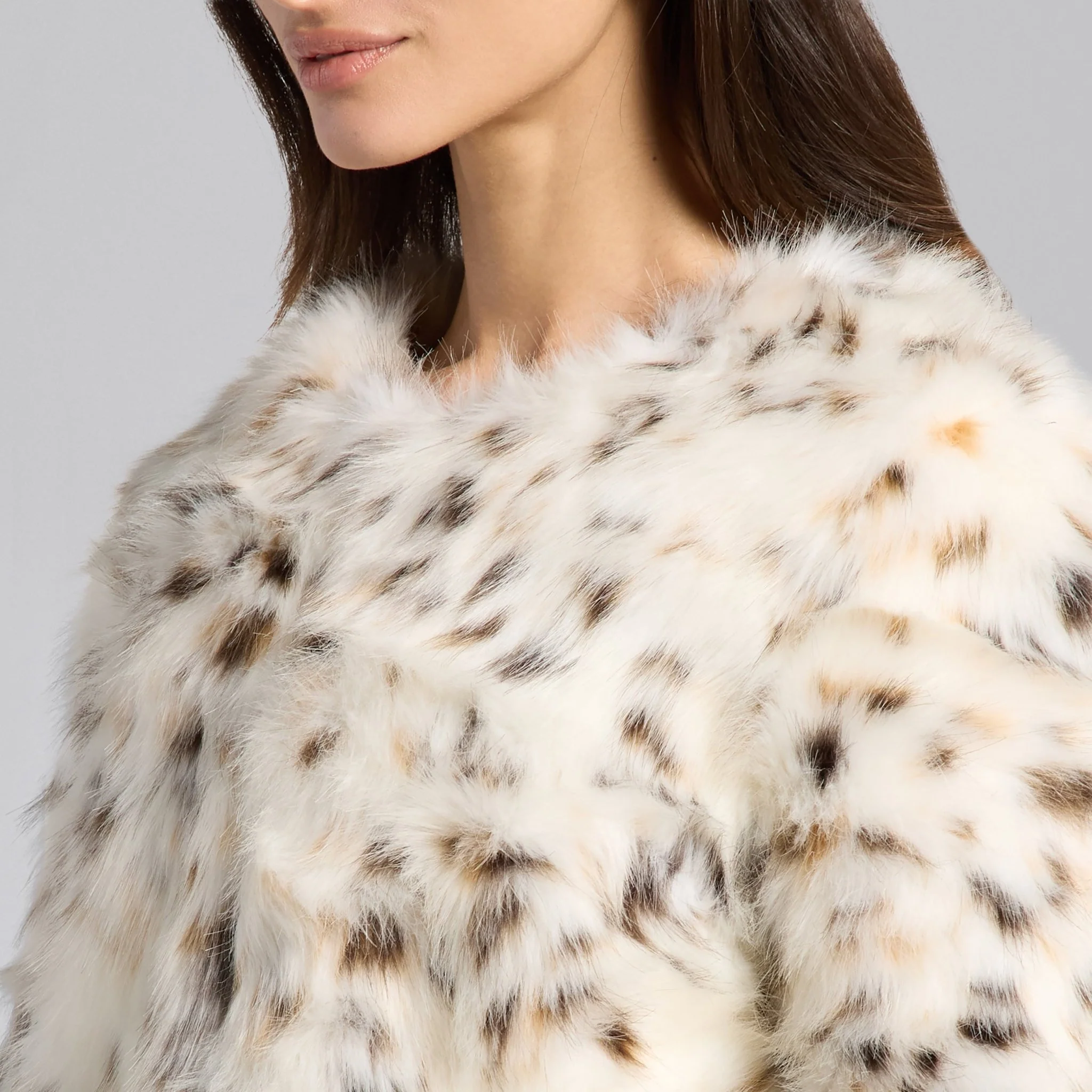 Faux Bobcat Fur Jacket - Image 4