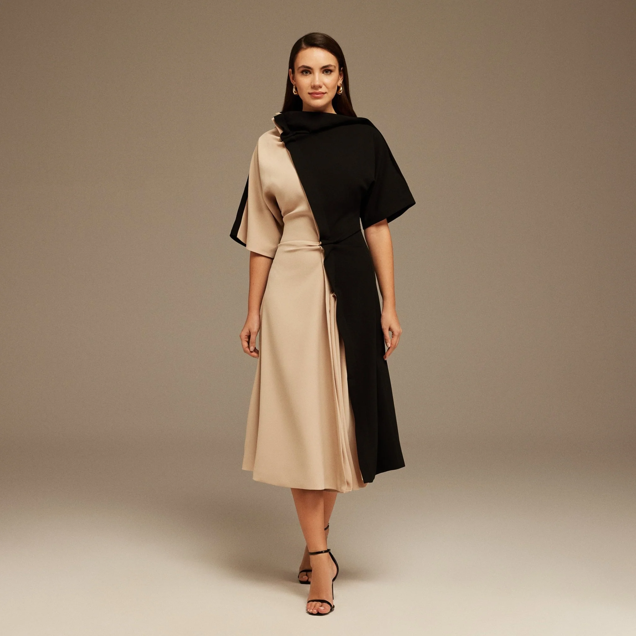 Black & Beige Short Sleeve Midi Crepe Dress
