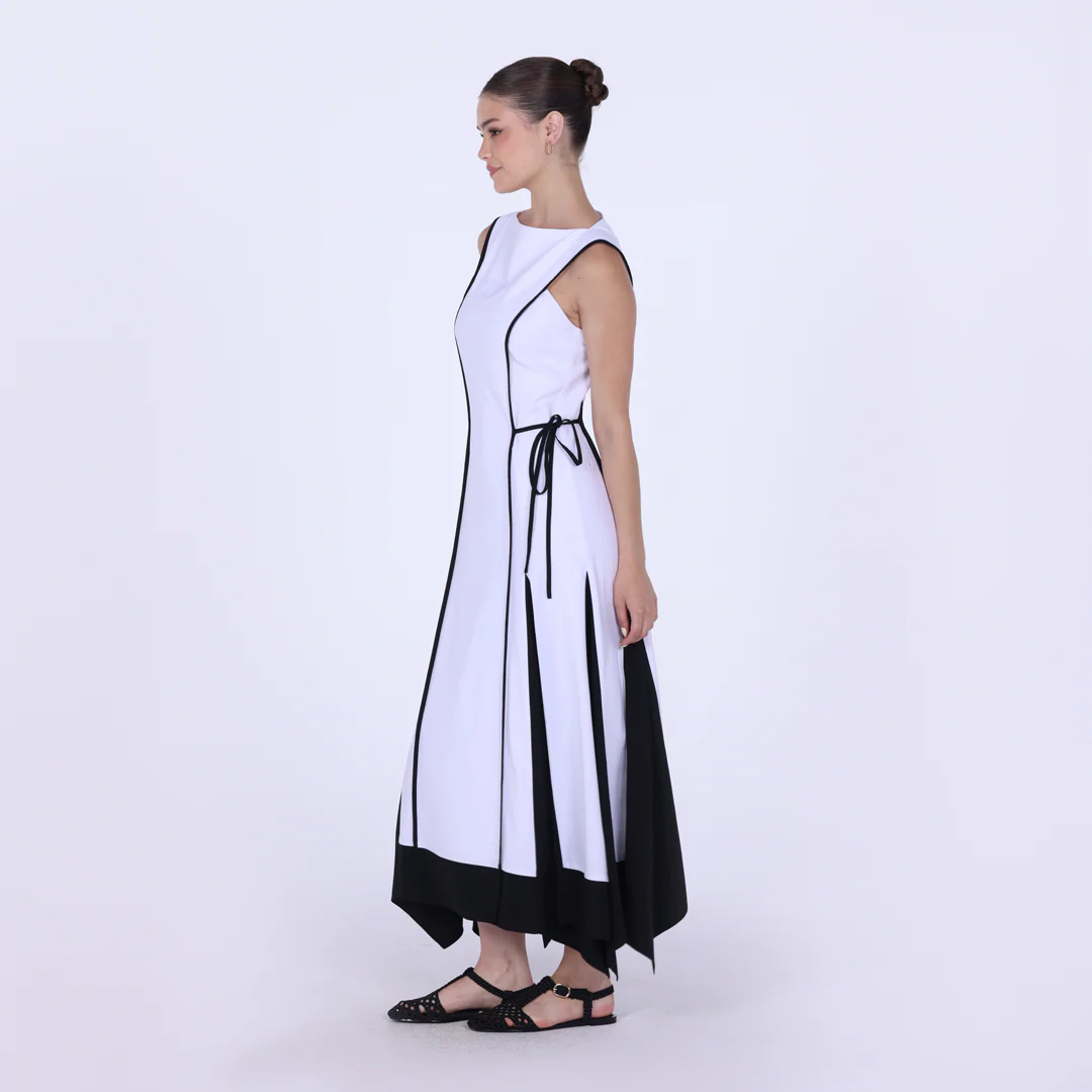 Cotton Black & White Sleeveless Contrast Panel Dress - Image 2