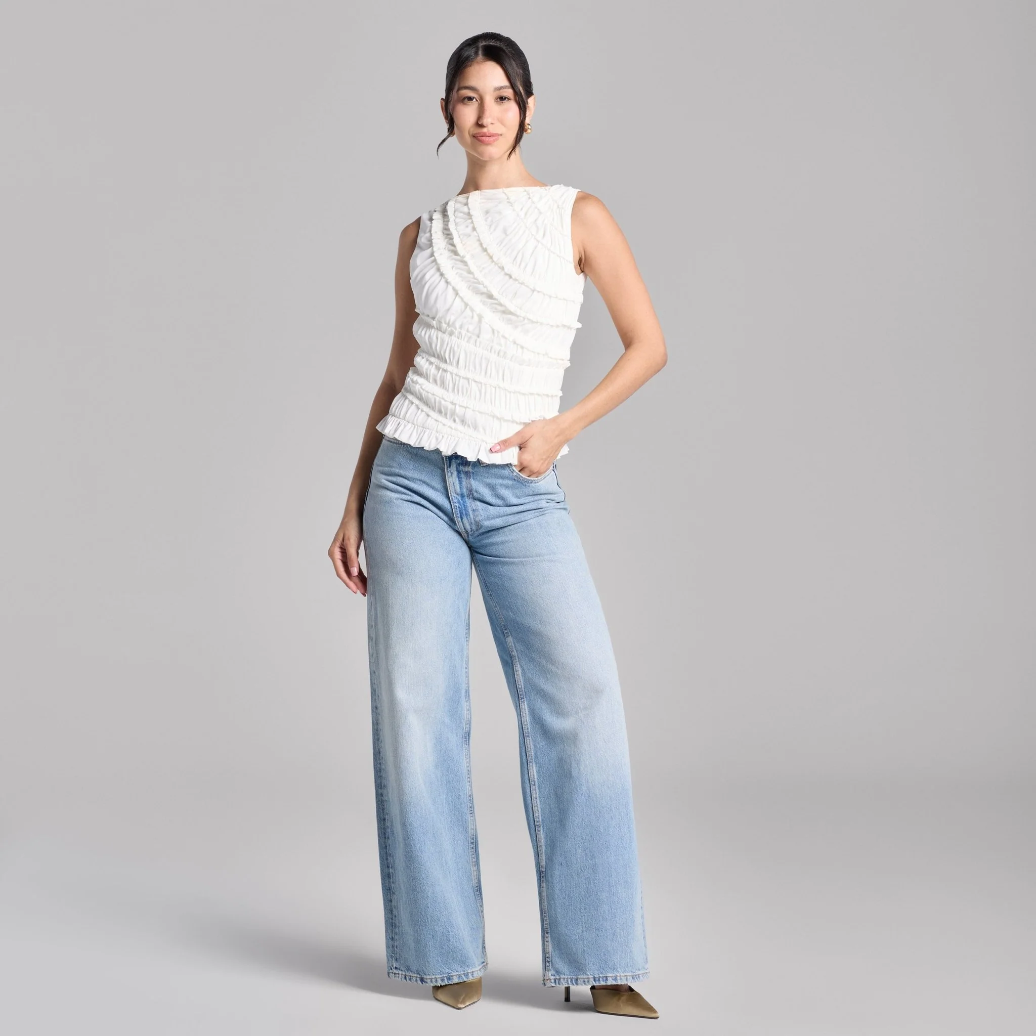 White Sleeveless Chiffon Ruffled Blouse - Image 3